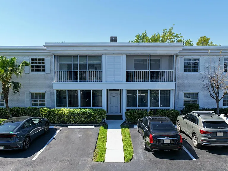 6231 Bay Club Dr #4 — Photo 14