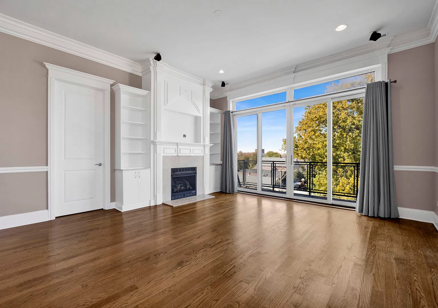 2 bed, $2,650 — Photo 4