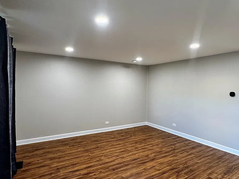 134 S Salem Dr — Photo 2