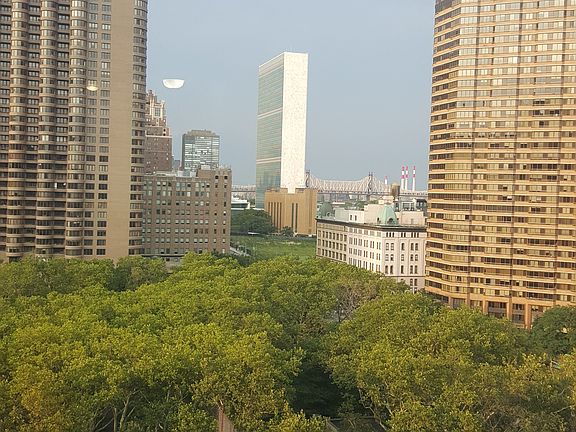 4th image of 333 E 34th St APT 14O