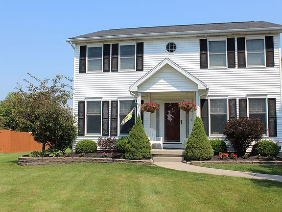 2nd image of 34 Grafton Ct