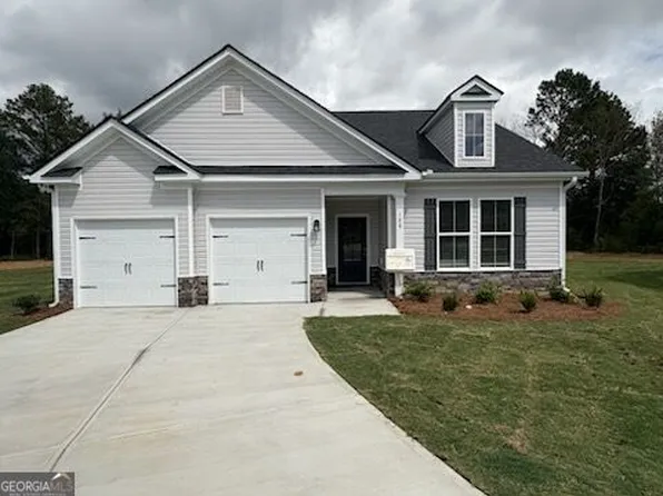 128 Royal Tern Ln, Warner Robins, GA 31093
