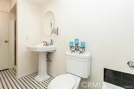 420 Redondo Ave — Photo 7