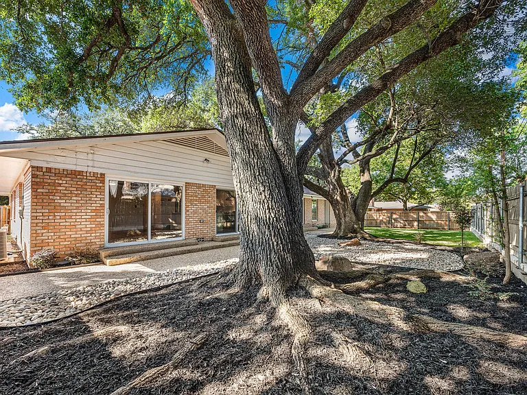 29011 Woodland Dr — Photo 56