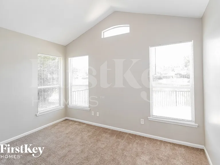 1528 Walnut Creek Dr — Photo 14