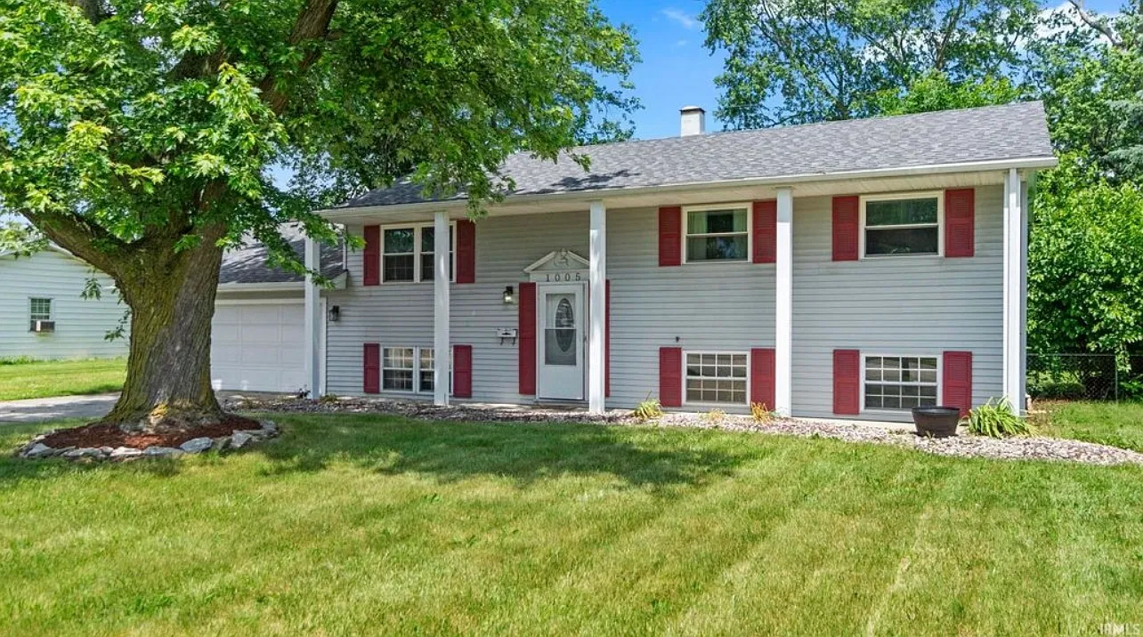 4 bed, 2080 sqft, $2,000 — Photo 1