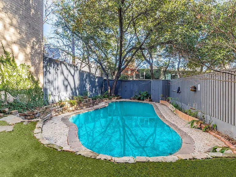 4024 Buena Vista St — Photo 23