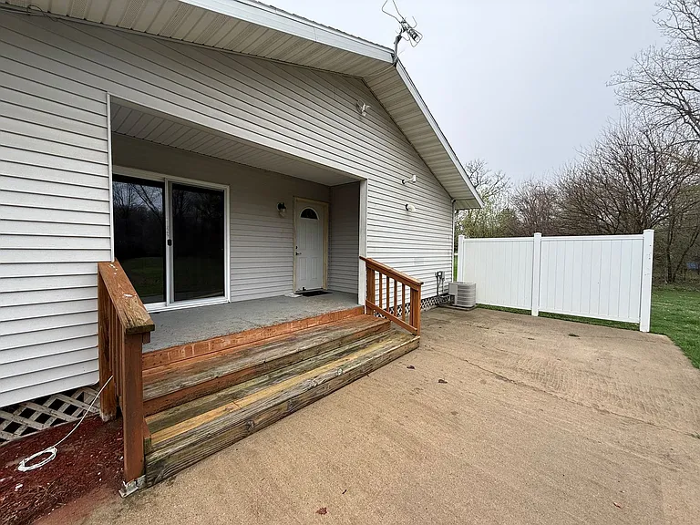 5420 E Michigan Ave — Photo 3