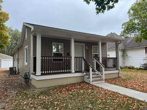 206 Vermont Ave, Holton, KS 66436
