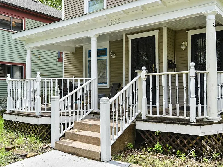 1226 Adams St NE — Photo 8