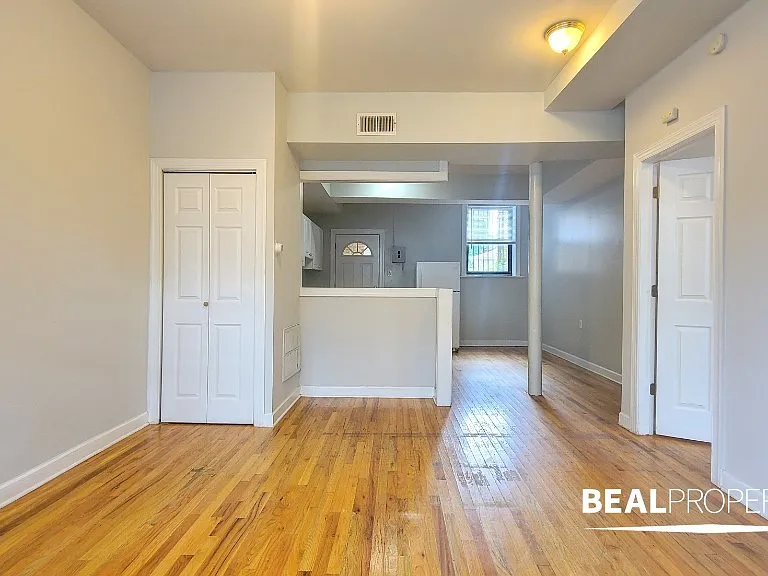 2948 N Seminary Ave #GDN — Photo 4