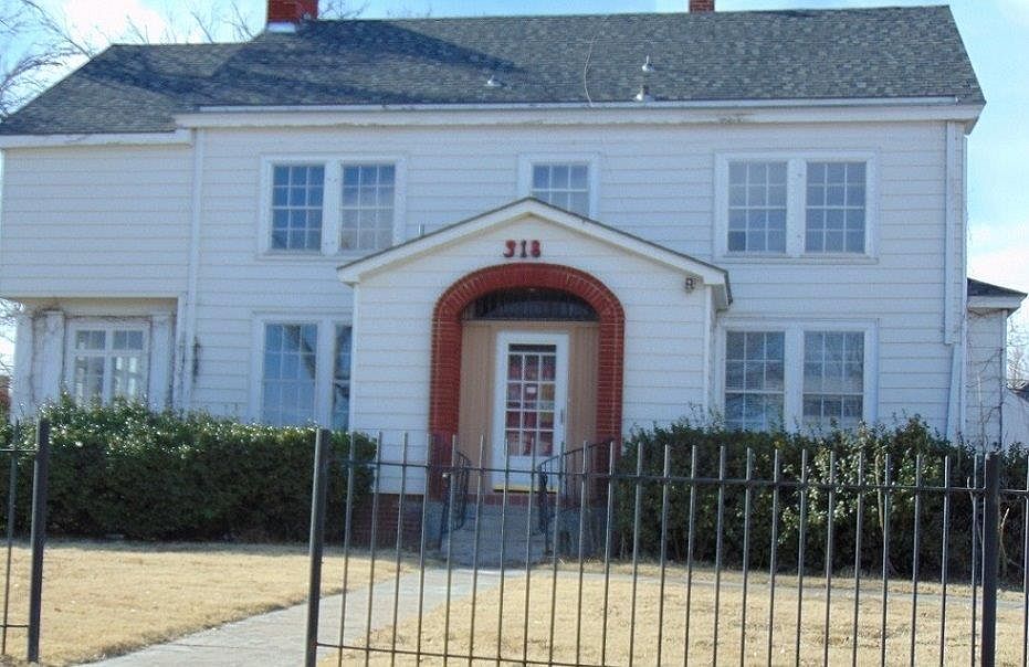 1st image of 318 N Grant Ave