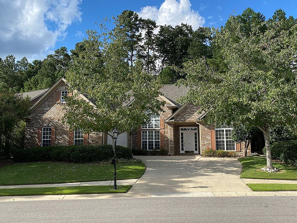 1st image of 160 Thorn Berry Dr