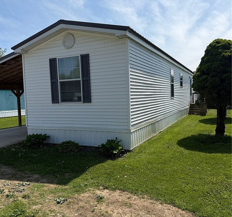 1st image of 330 Parkview Dr