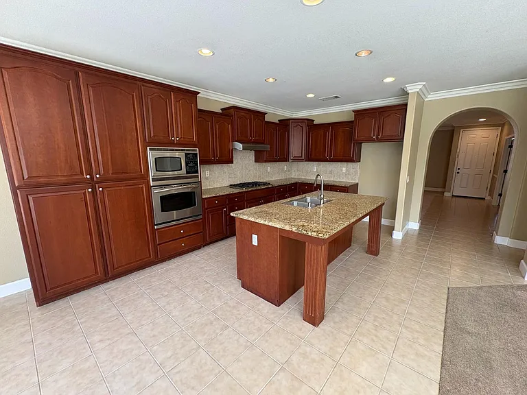 1105 N Perry Ave — Photo 23