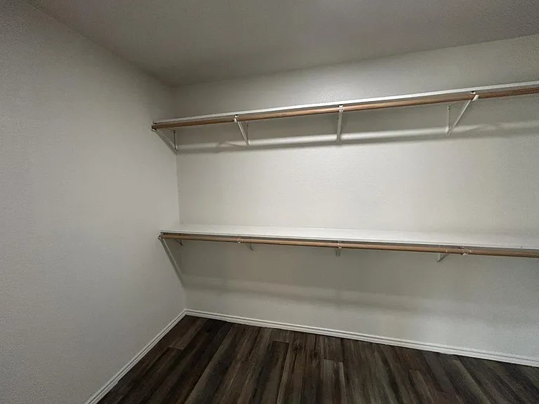 1029 N Water St — Photo 14