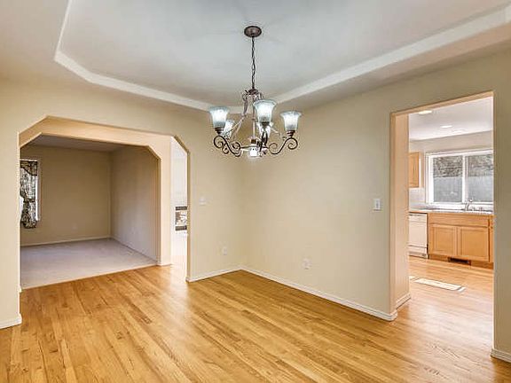 1st Fl - Living Rm