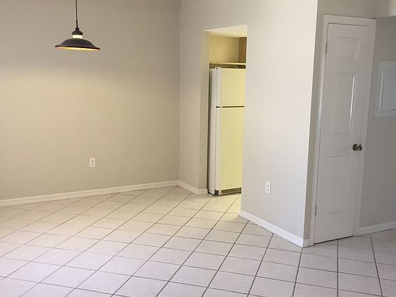 3rd image of 3012 SE 5th Ter APT A