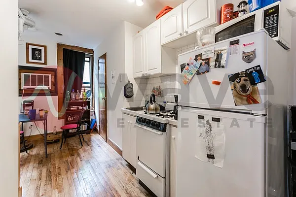 Rented by Wave Real Estate Group | media 48