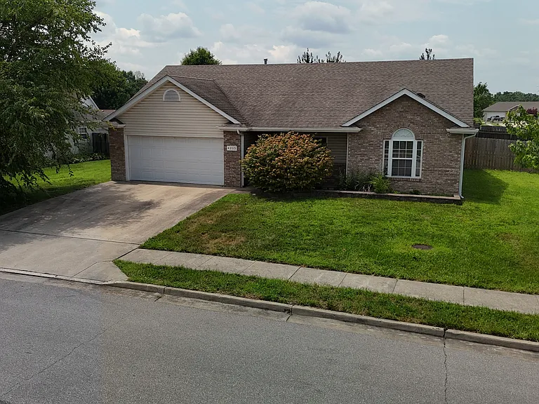 4203 Spring Cress Dr — Photo 1