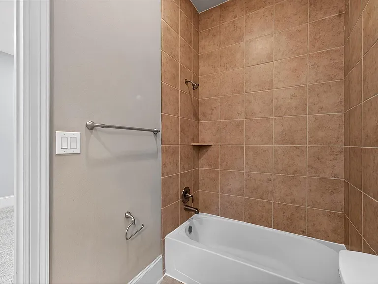 931 W 23rd St #I — Photo 28
