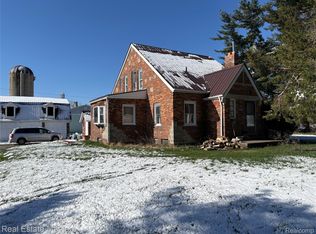 4237 Jeddo Rd, Fort Gratiot, MI 48059