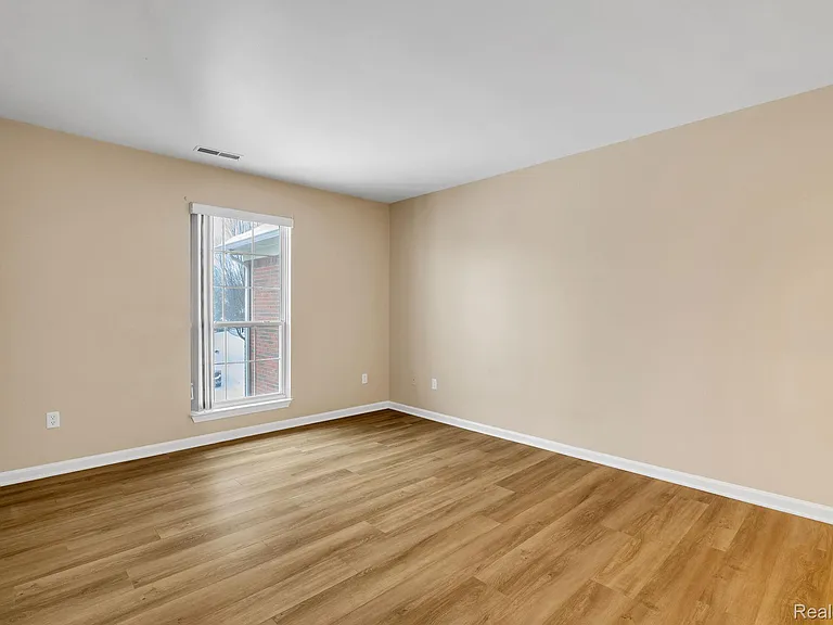 8208 Chesapeake Cir — Photo 26
