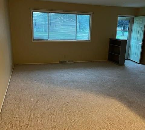 3rd image of 2815 Cameron Ave