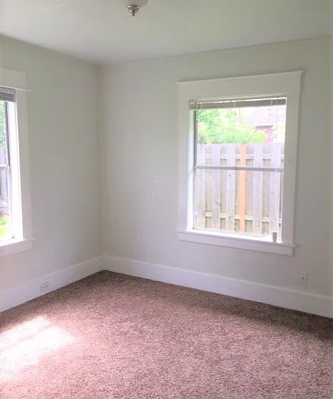 1032 NE Madrona St — Photo 10