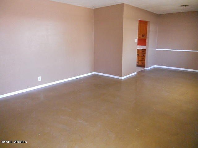 2nd image of 105 E 7th Ave