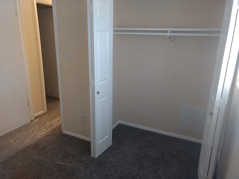 1615 Cottonwood Dr #16 — Photo 6