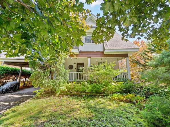 479 Fraser Ave, Ottawa, ON K2A 2R1
