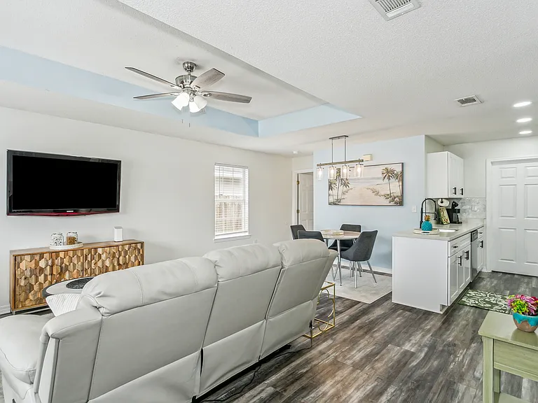 8407 Jarmen Ln — Photo 9