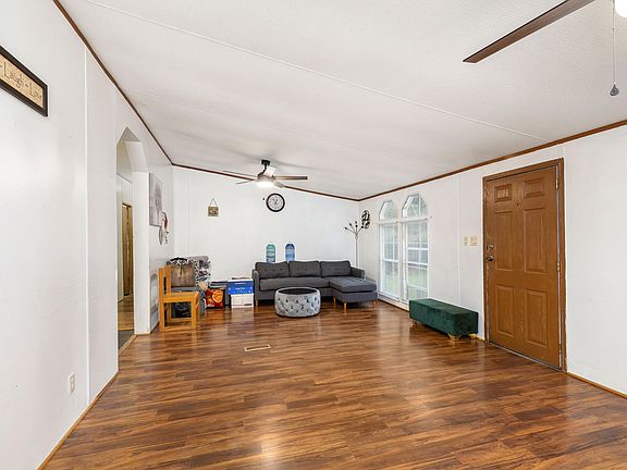 2nd image of 6185 Shetland St