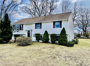 4 Brook St, Oxford, MA 01540