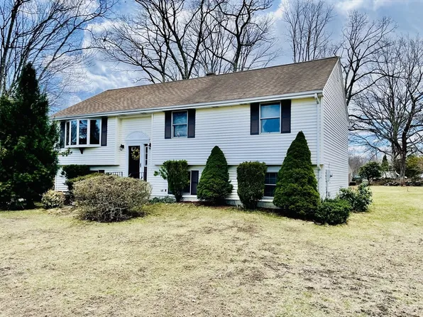 4 Brook St, Oxford, MA 01540