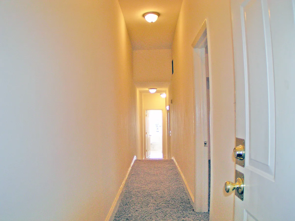 Building Photo - 1403 Madison Ave #3R