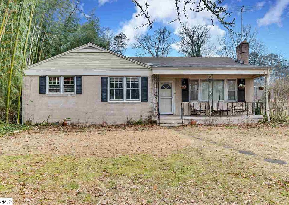 1st image of 206 Broughton Dr
