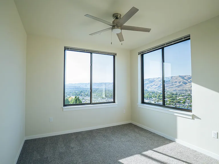 2647 Nez Perce Dr #4 — Photo 3