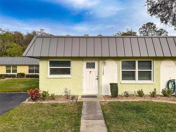 11722 Carissa Ln #49-A, New Pt Richey, FL 34654