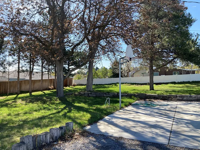 700 S 46th Ave — Photo 41