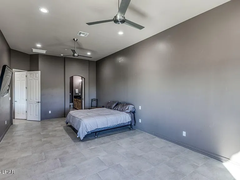 2520 Demaret Dr — Photo 20