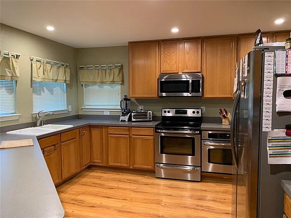 4th image of 313 Cortland Cir