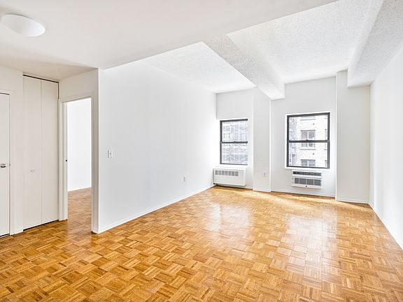 4th image of 360 W 34th St APT 11J