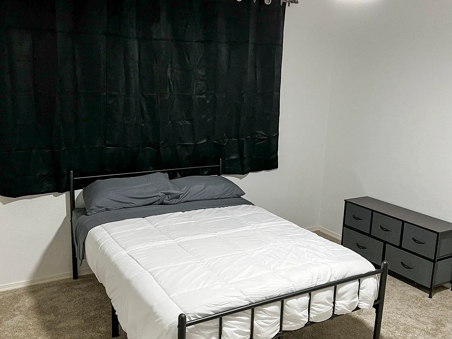 4 bed, 2.0 bath, 2049 sqft, $776 — Photo 4