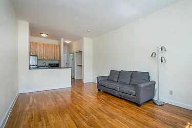 Rented by R New York