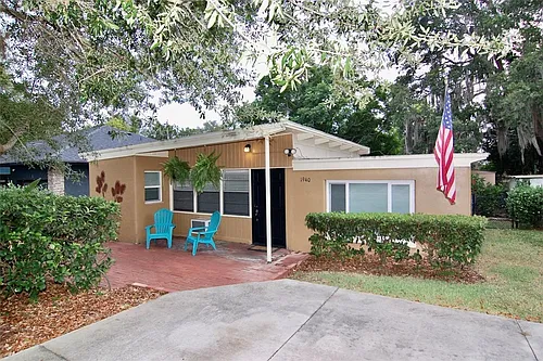 1940 Sunset Ln Photo 1