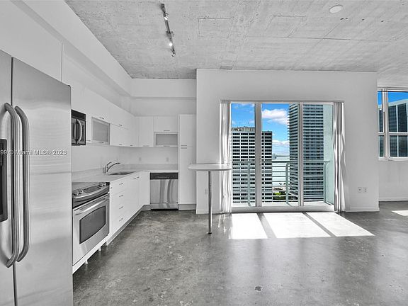 4th image of 133 NE 2nd Ave APT 2610