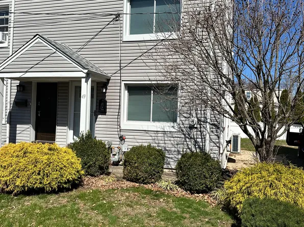 49 Victory Ct, Metuchen, NJ 08840