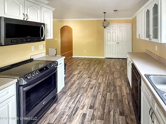 2nd image of 50 Asbury Dr